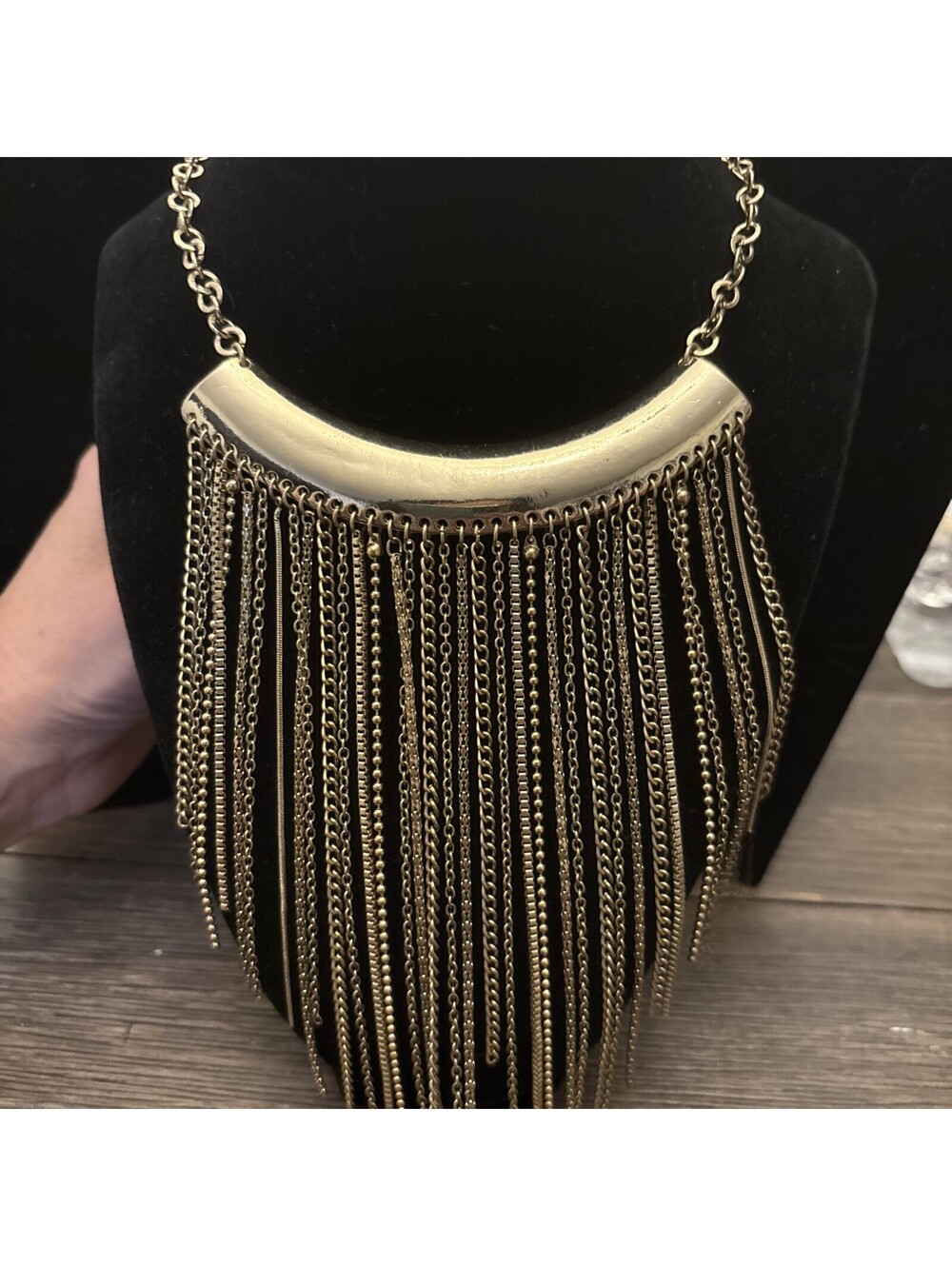 Erica lyons Bib Necklace NWT Approximately 20” Silver Tone